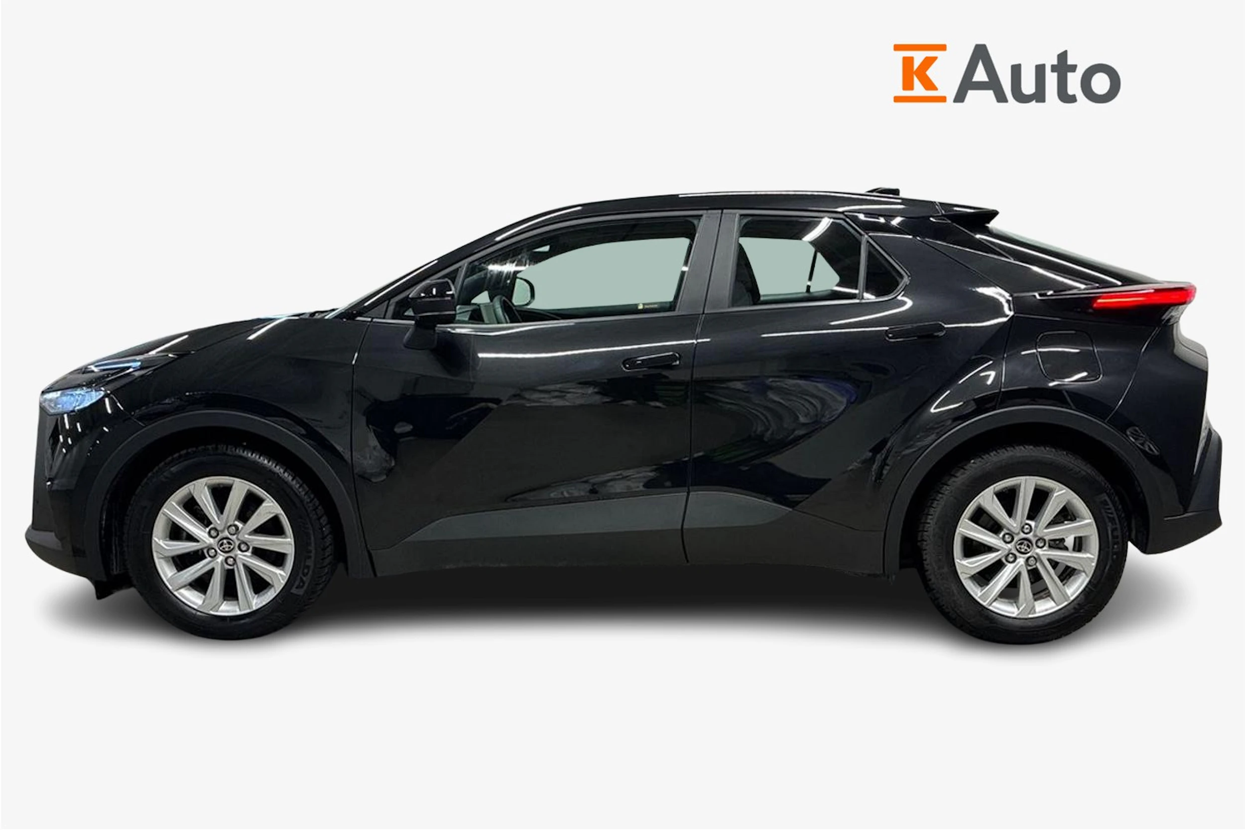 musta Toyota C-HR 2024 kuva 5.