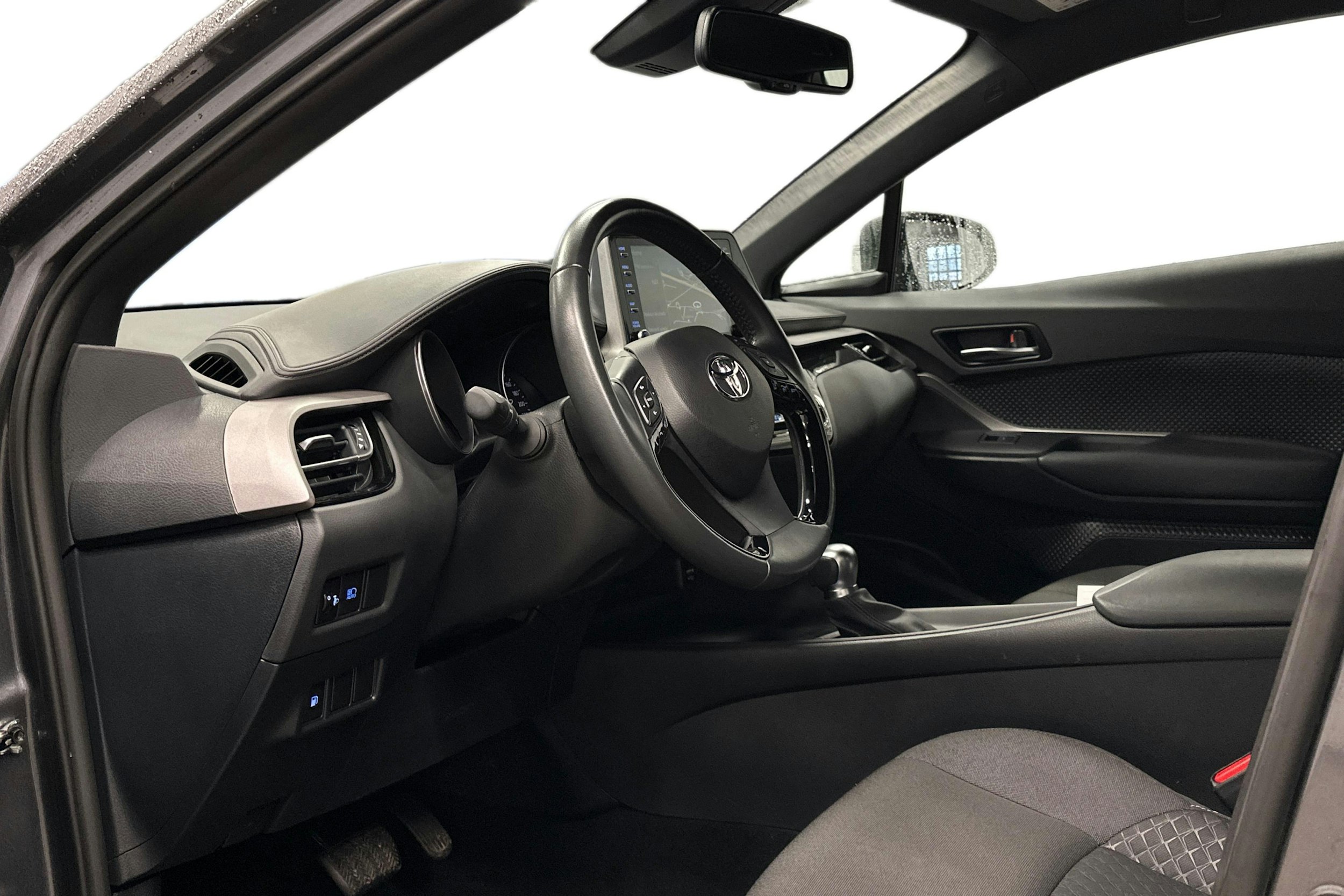 harmaa Toyota C-HR 2024 kuva 3.