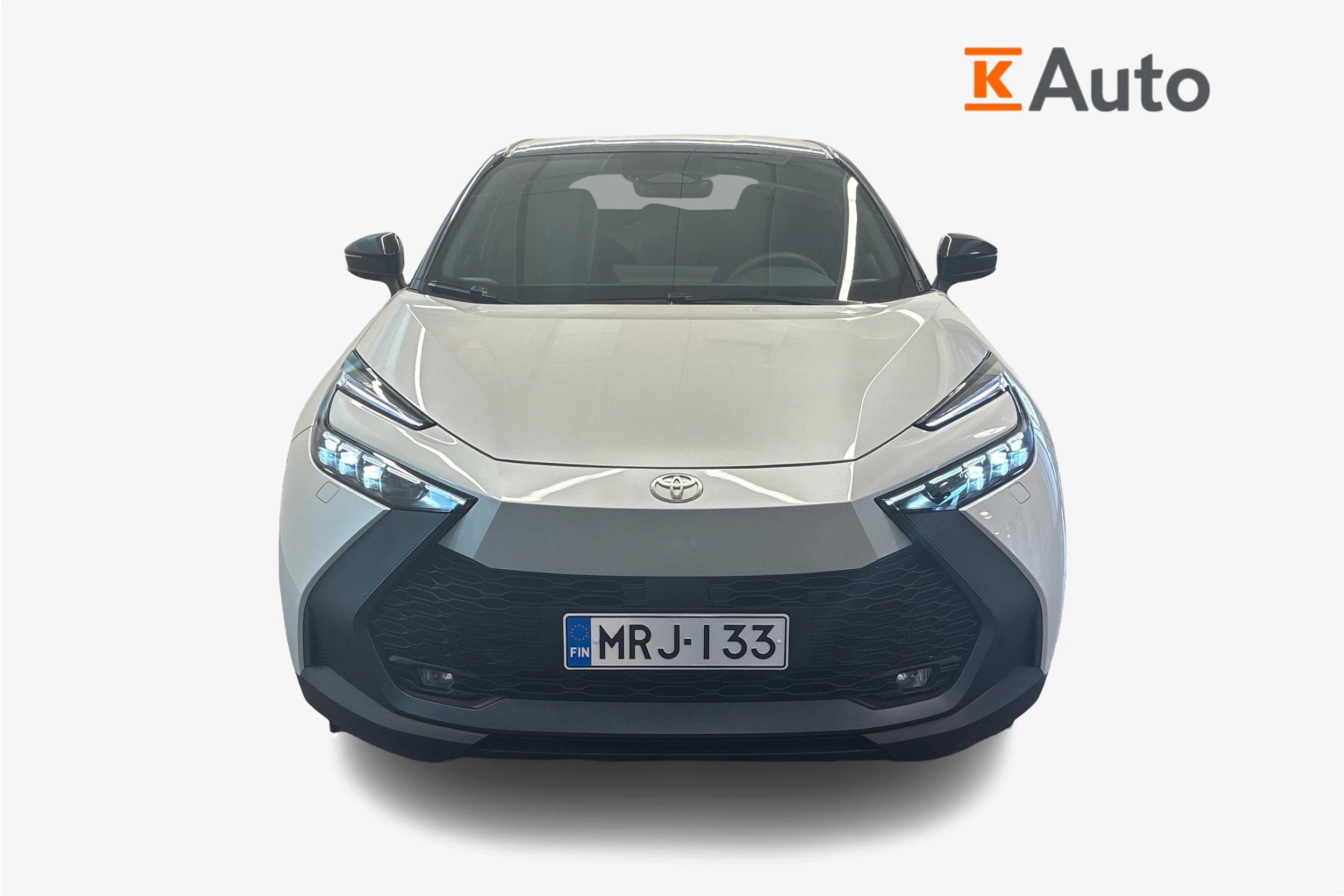 valkoinen Toyota C-HR 2025 kuva 5.