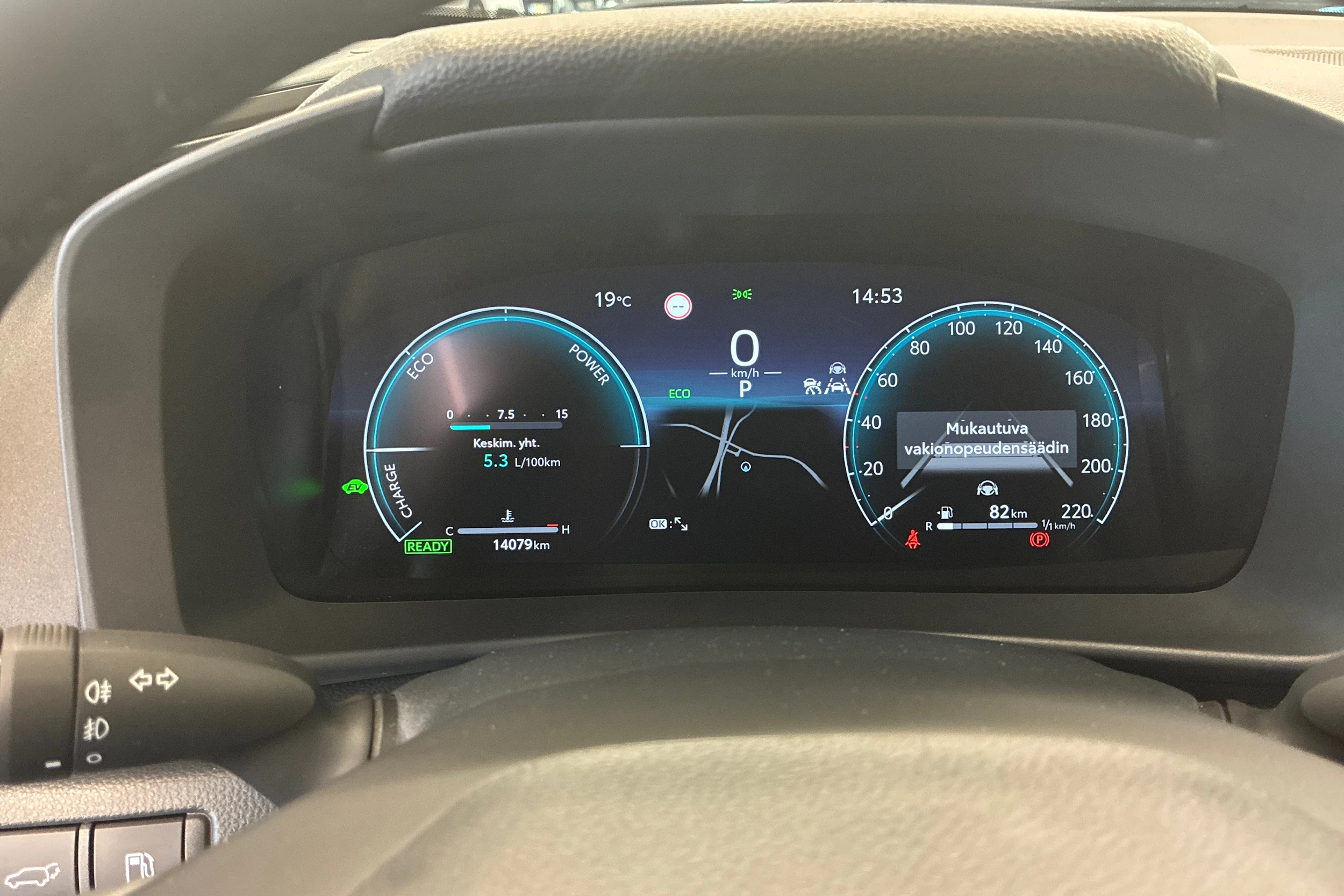 valkoinen Toyota C-HR 2025 kuva 21.