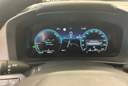 valkoinen Toyota C-HR 2025 kuva 21.