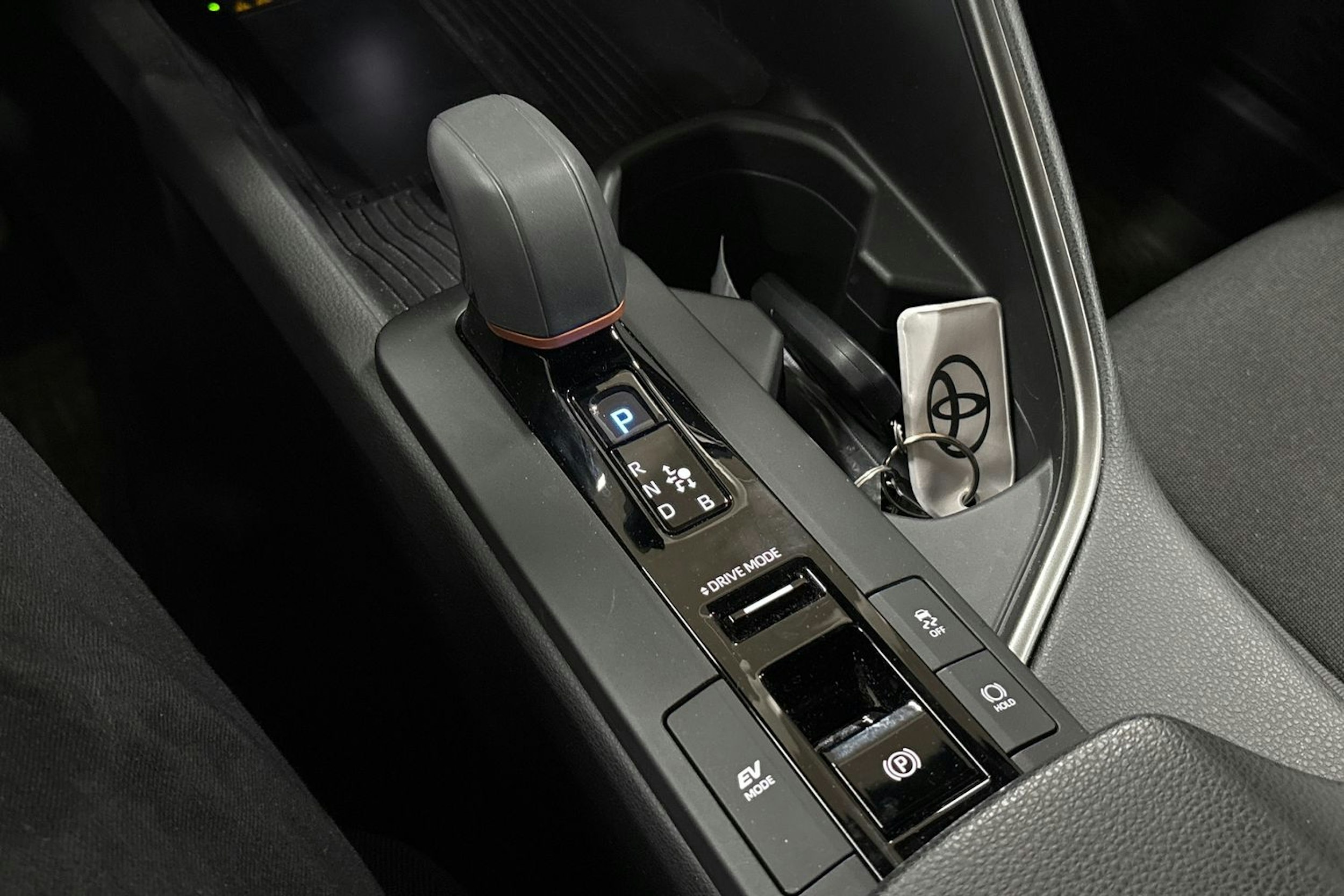 hopea Toyota C-HR 2025 kuva 21.