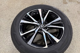 hopea Toyota C-HR 2025 kuva 27.