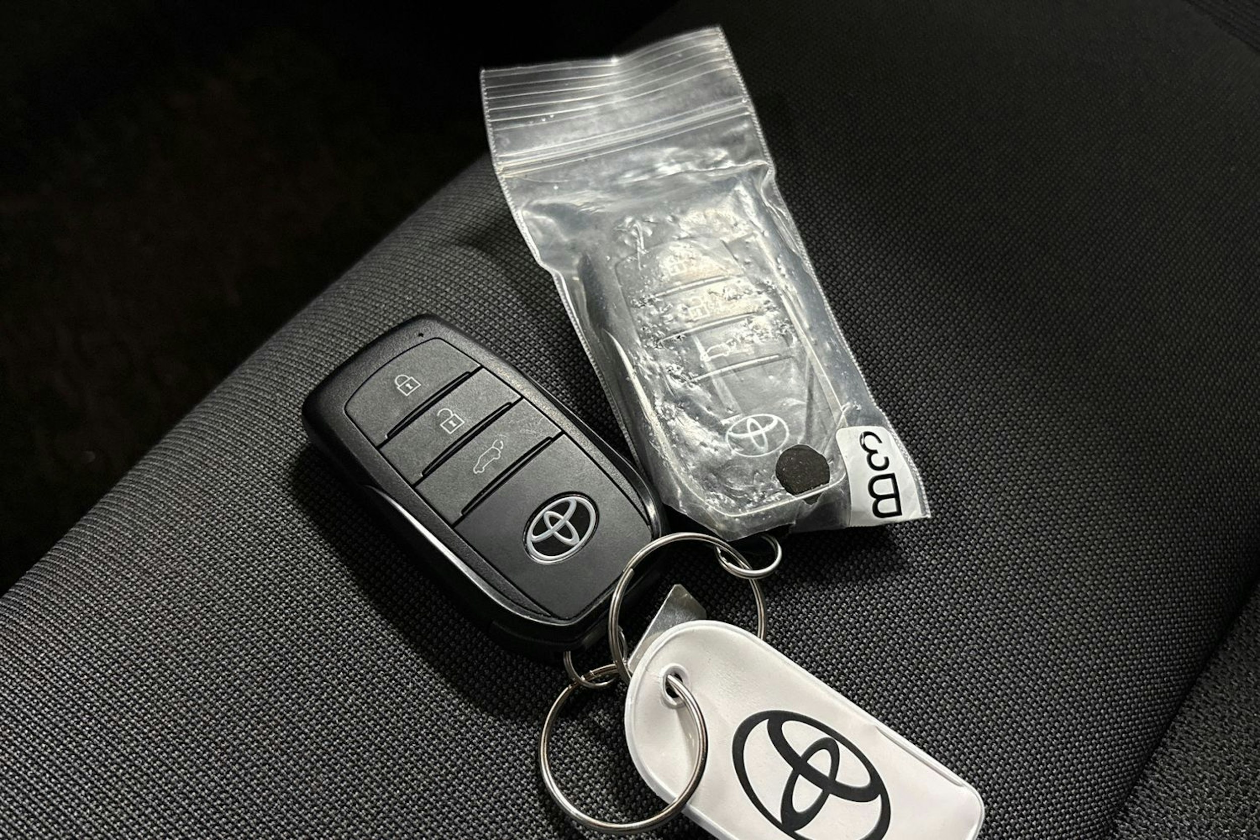 hopea Toyota C-HR 2025 kuva 29.