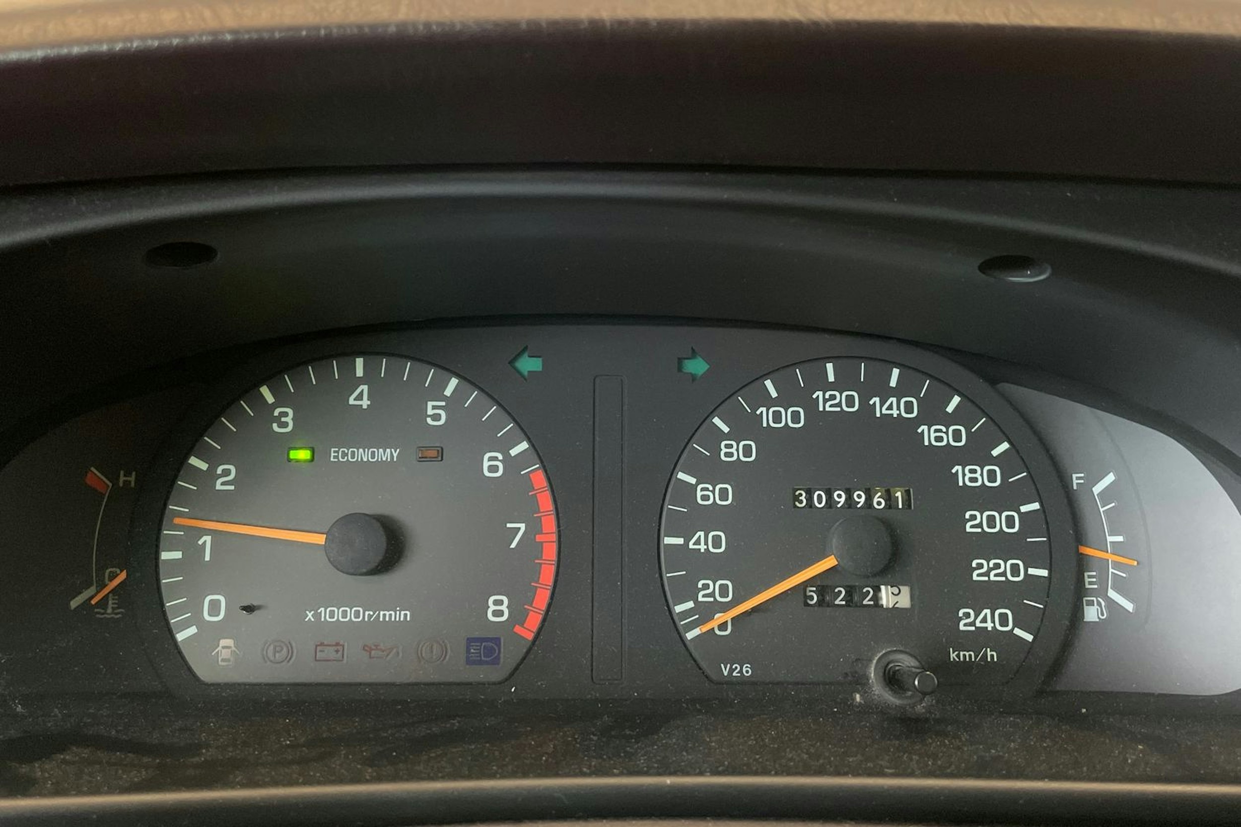 Harmaa Toyota CAMRY 1991 kuva 13.