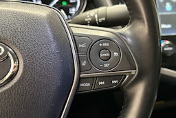 Keltainen Toyota CAMRY 2019 kuva 16.