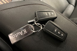 Keltainen Toyota CAMRY 2019 kuva 30.