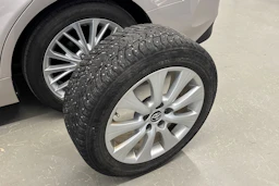 keltainen Toyota Camry 2020 kuva 26.