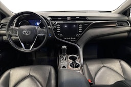 ruskea (beige) Toyota Camry 2021 kuva 9.