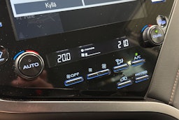 ruskea (beige) Toyota Camry 2021 kuva 23.