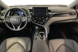 hopea Toyota Camry 2023 kuva 9.
