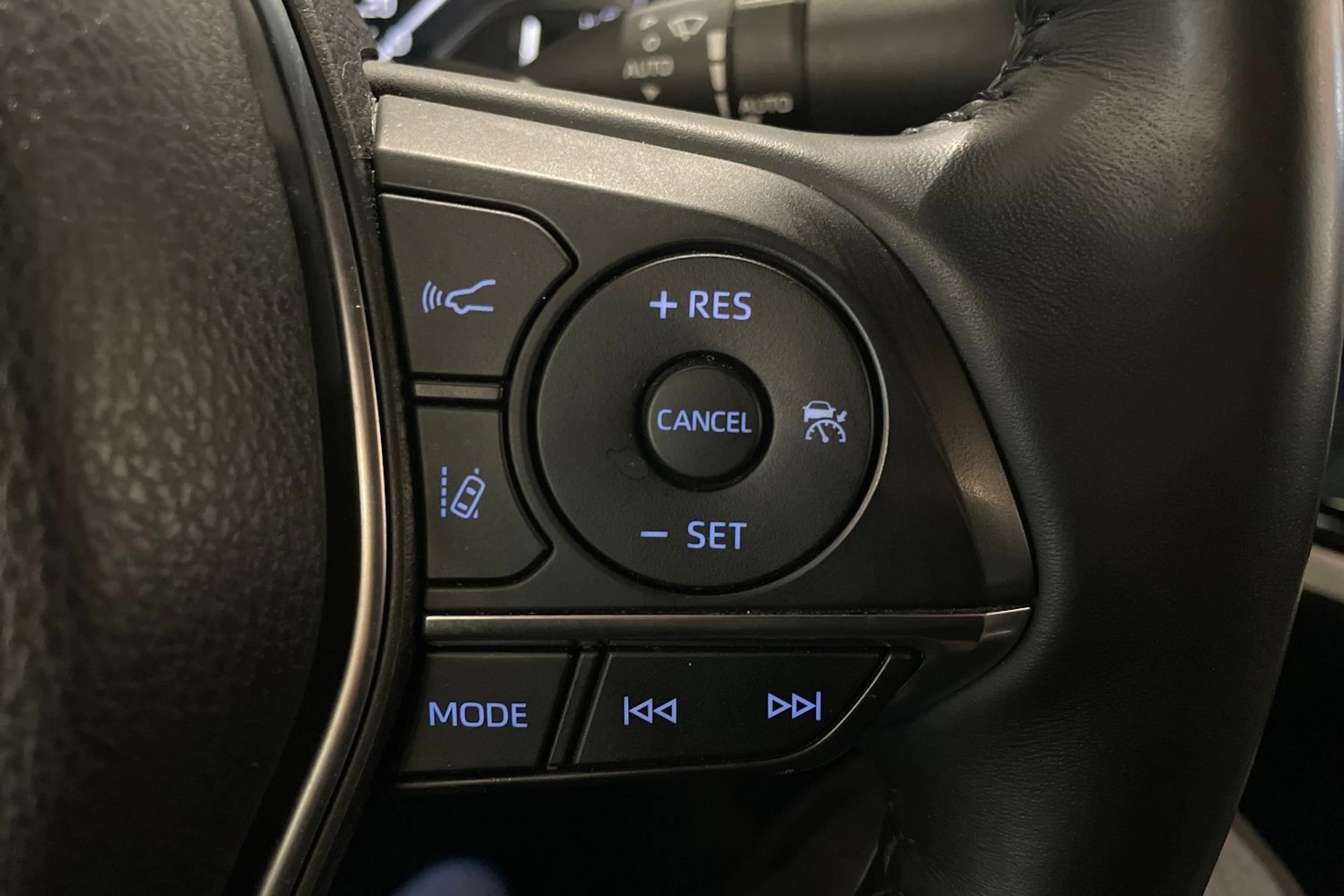 hopea Toyota Camry 2023 kuva 21.
