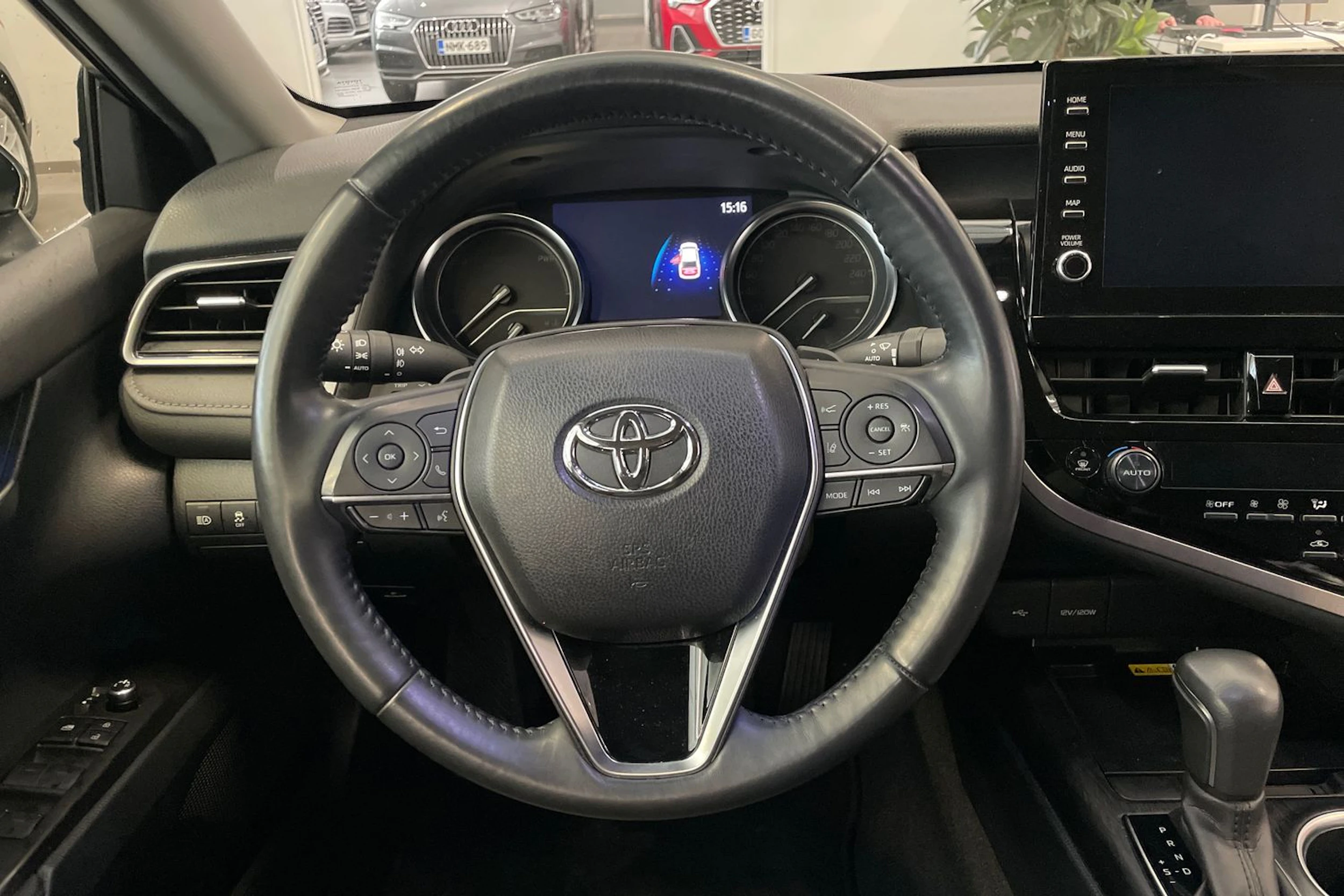 hopea Toyota Camry 2023 kuva 27.