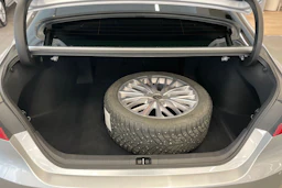hopea Toyota Camry 2023 kuva 28.