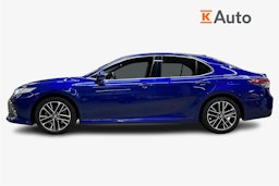 sininen Toyota Camry 2024 kuva 5.