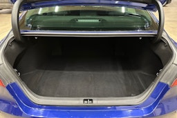 sininen Toyota Camry 2024 kuva 24.