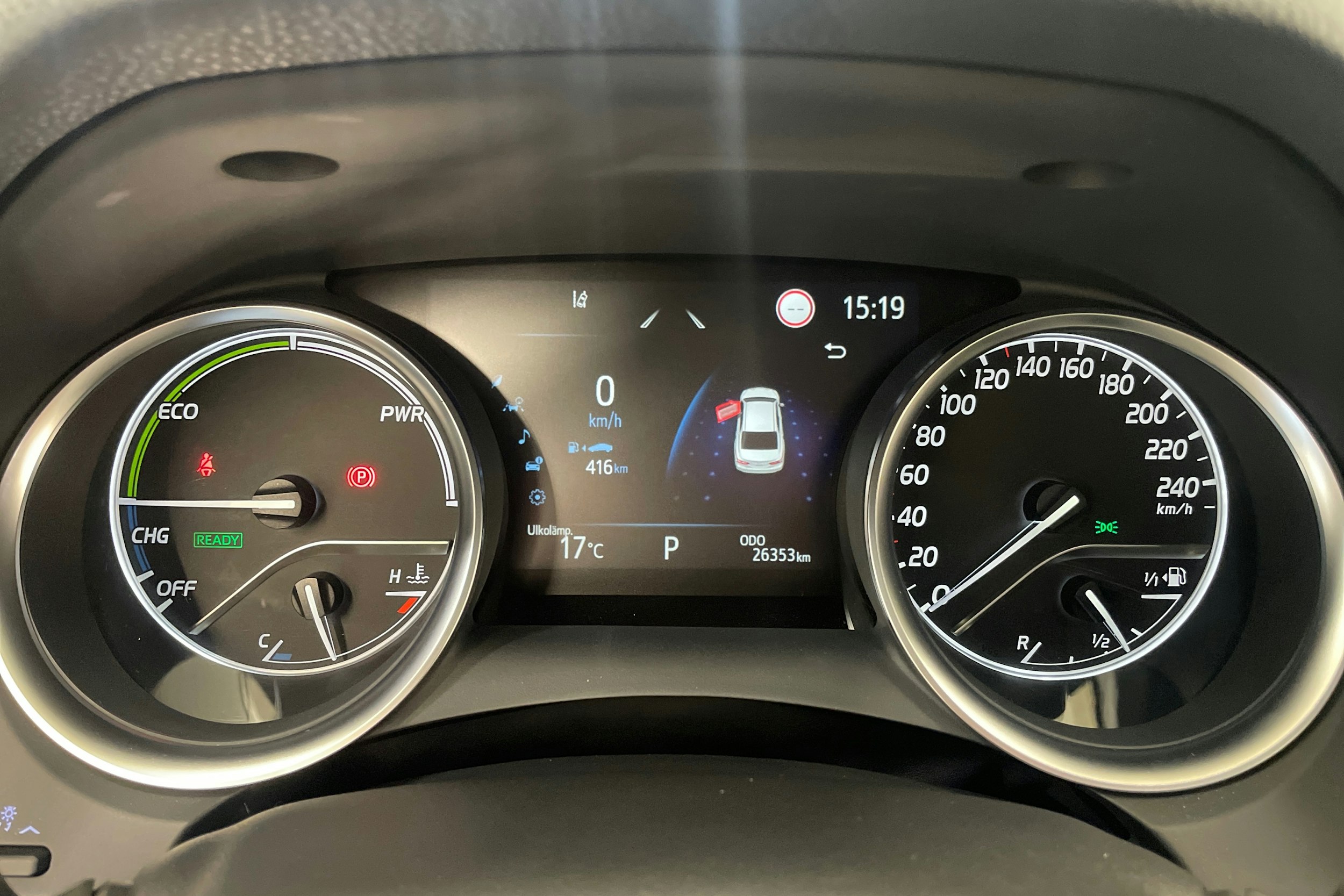 harmaa Toyota Camry 2024 kuva 25.