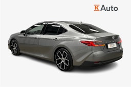 harmaa Toyota Camry 2025 kuva 2.