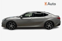 harmaa Toyota Camry 2025 kuva 6.