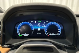 harmaa Toyota Camry 2025 kuva 17.