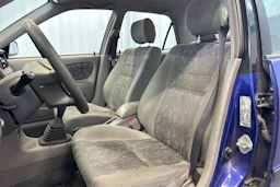 sininen Toyota Corolla 1998 kuva 10.