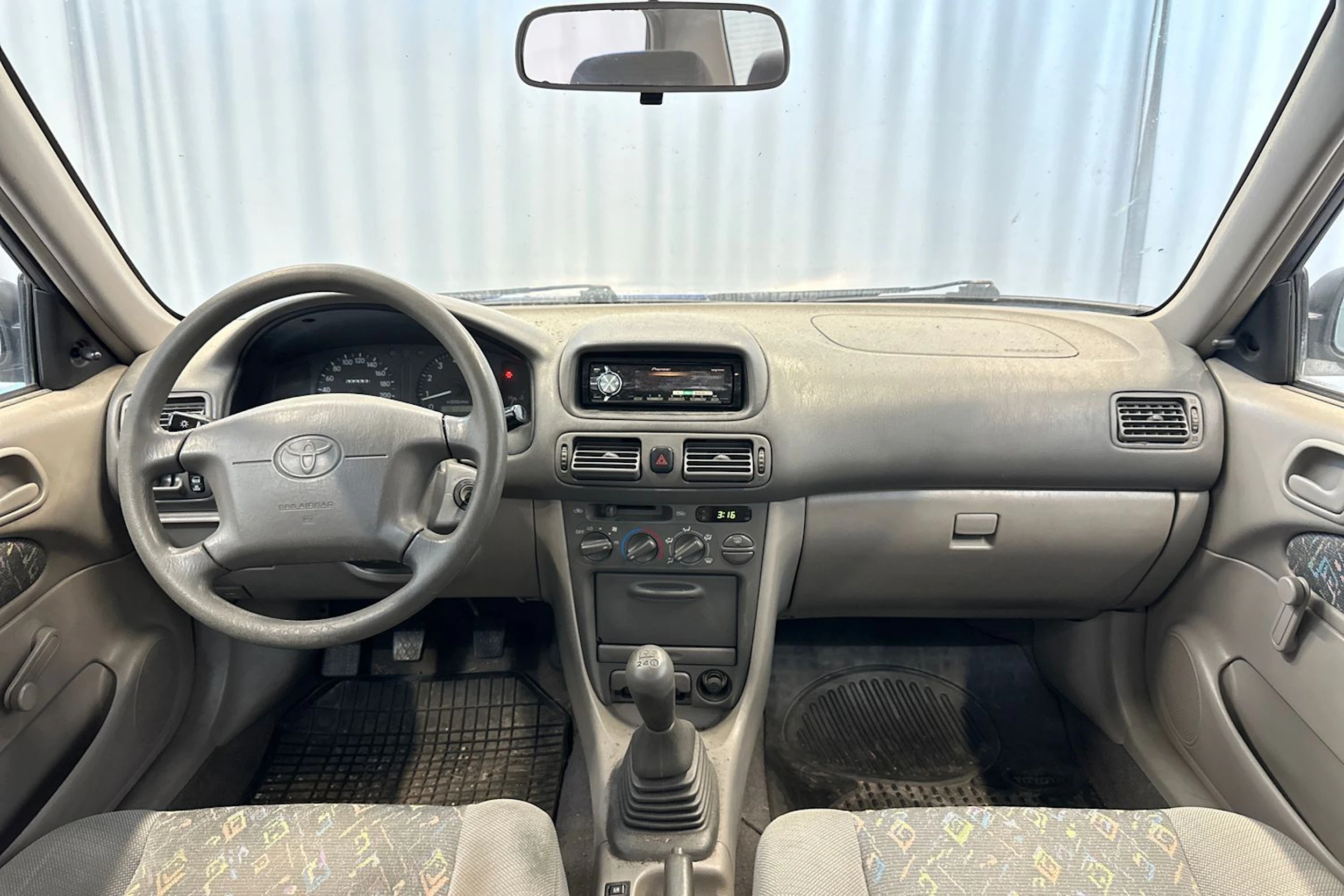 sininen Toyota Corolla 1998 kuva 12.