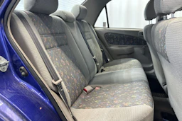 sininen Toyota Corolla 1998 kuva 13.
