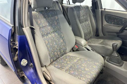 sininen Toyota Corolla 1998 kuva 14.