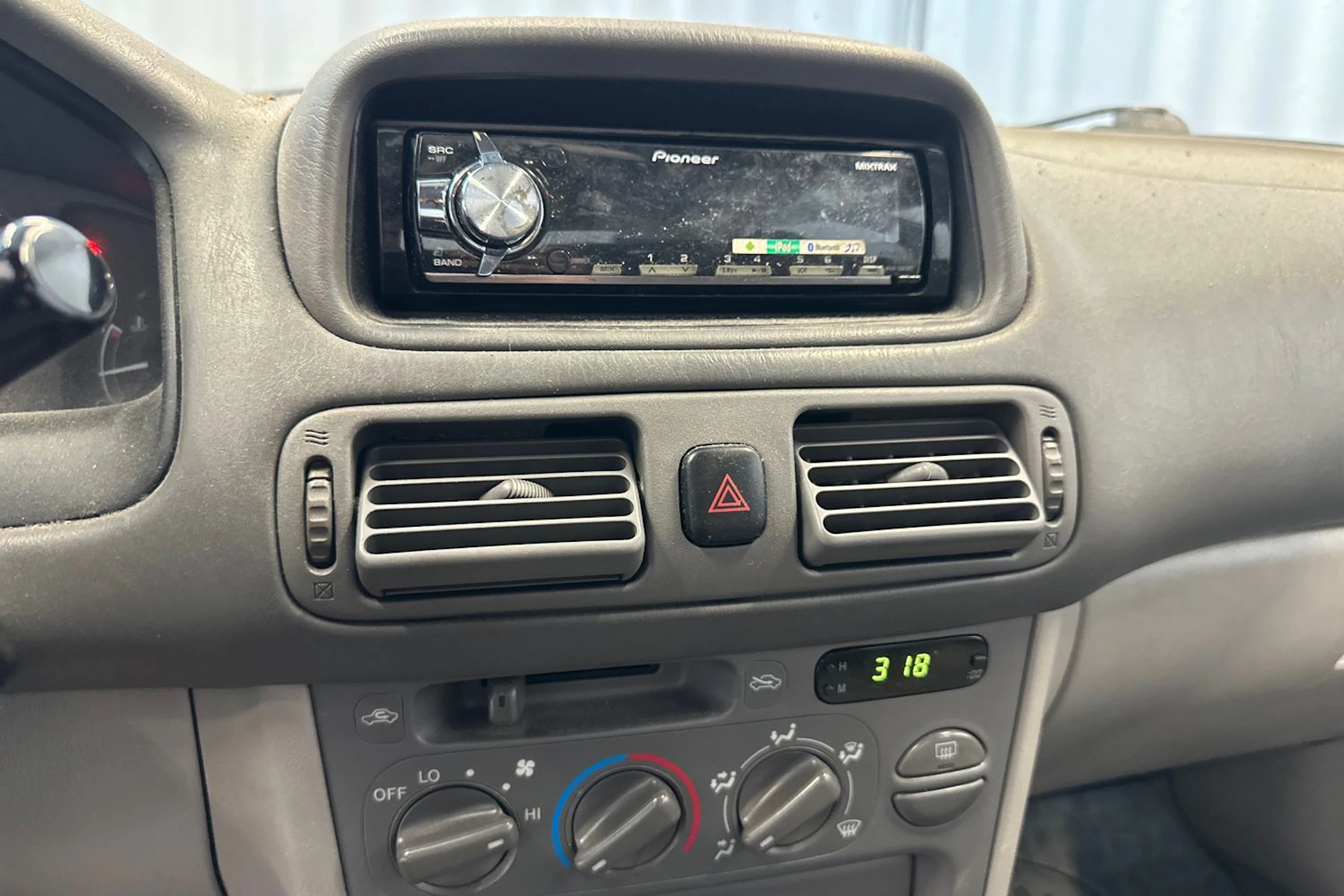 sininen Toyota Corolla 1998 kuva 20.