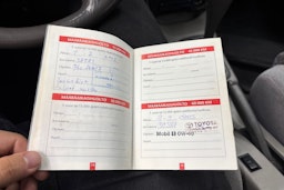 punainen Toyota Corolla 1998 kuva 28.