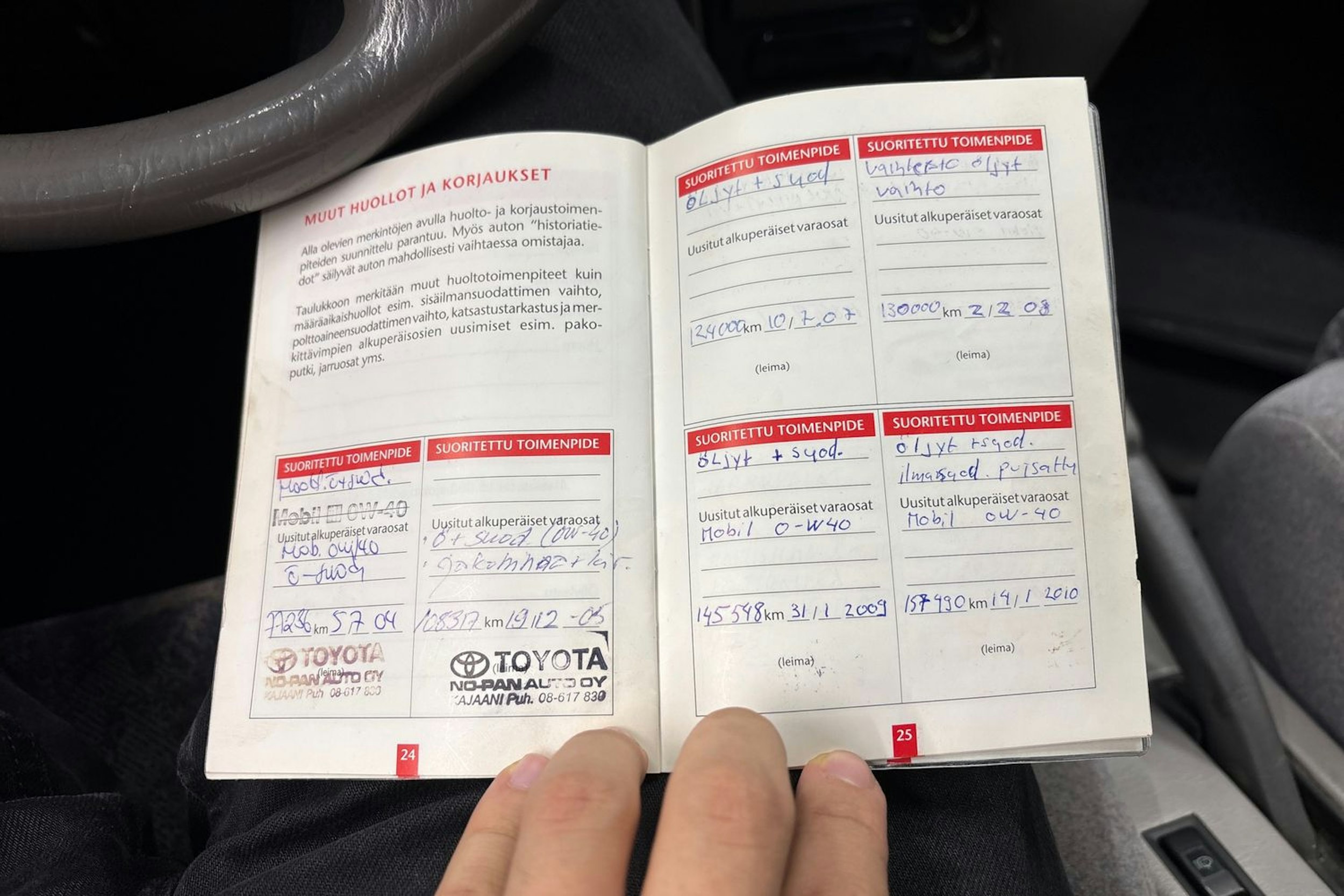 punainen Toyota Corolla 1998 kuva 30.
