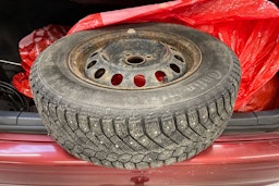 punainen Toyota Corolla 2000 kuva 10.