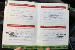 punainen Toyota Corolla 2000 kuva 16.