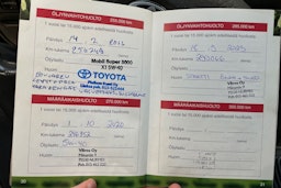 punainen Toyota Corolla 2000 kuva 20.