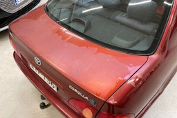 punainen Toyota Corolla 2000 kuva 27.