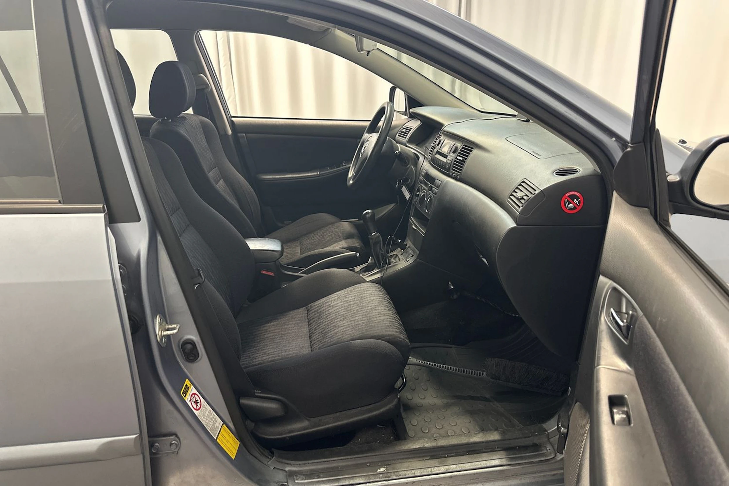 sininen Toyota Corolla 2002 kuva 13.