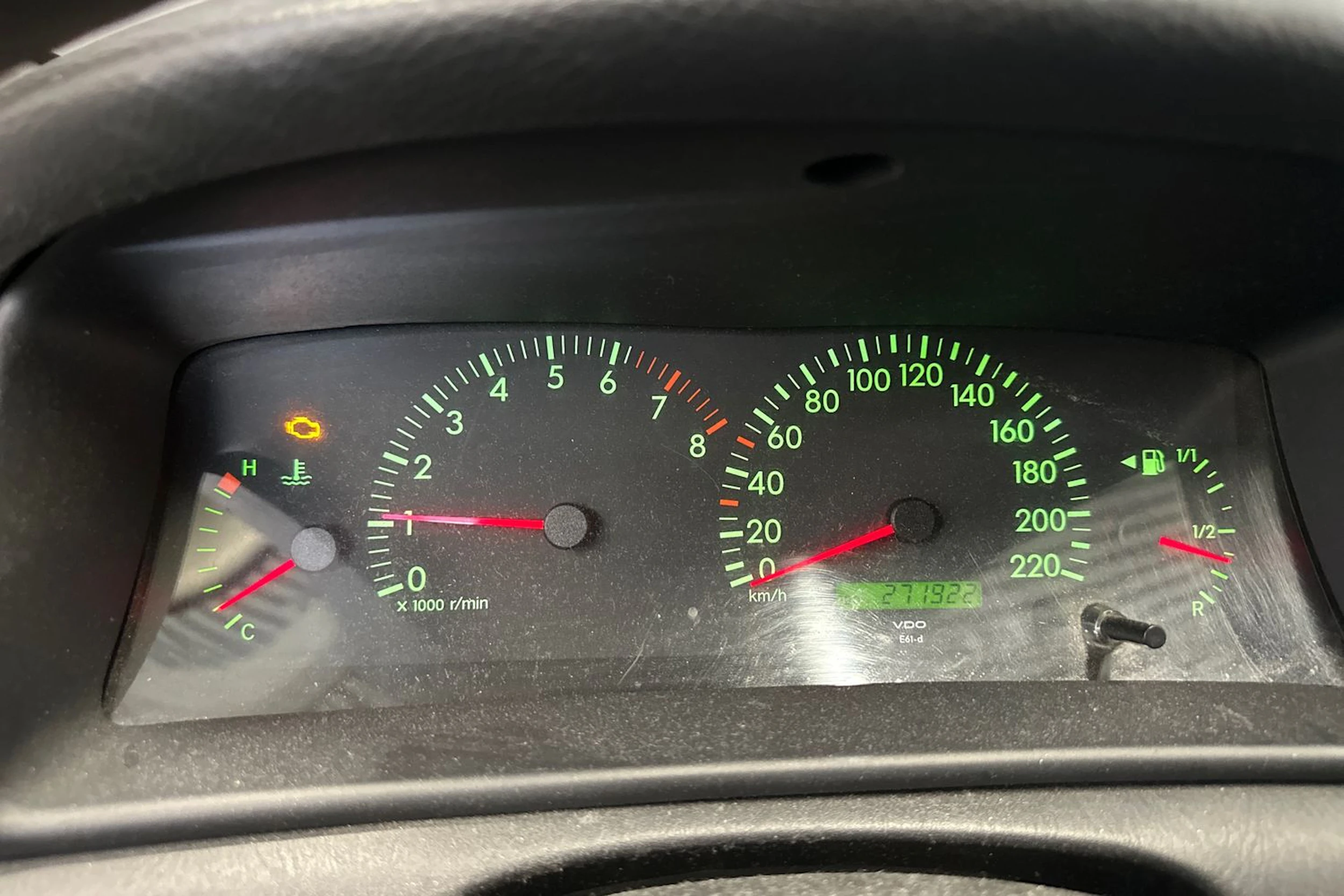 sininen Toyota Corolla 2002 kuva 16.