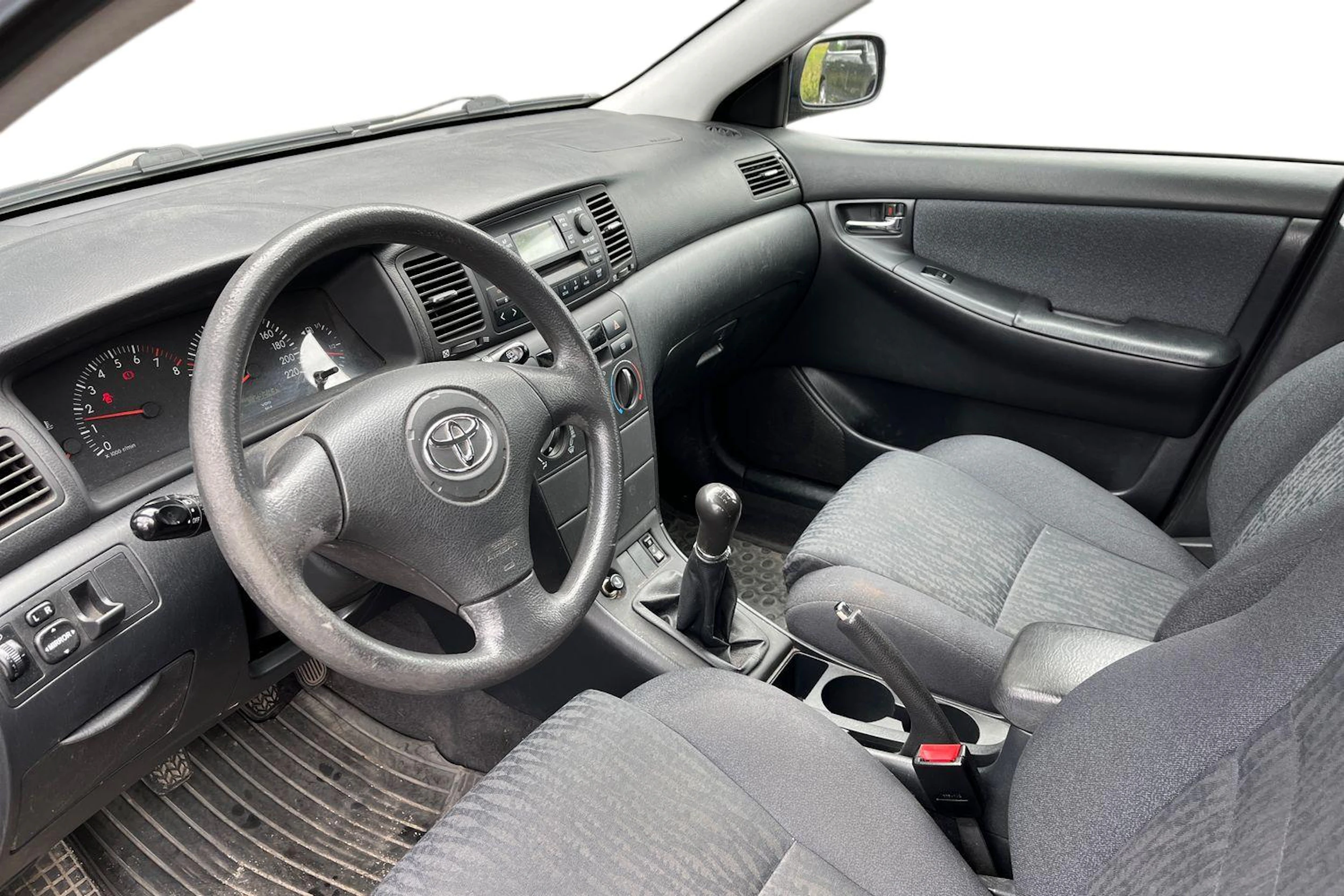 punainen Toyota Corolla 2003 kuva 3.