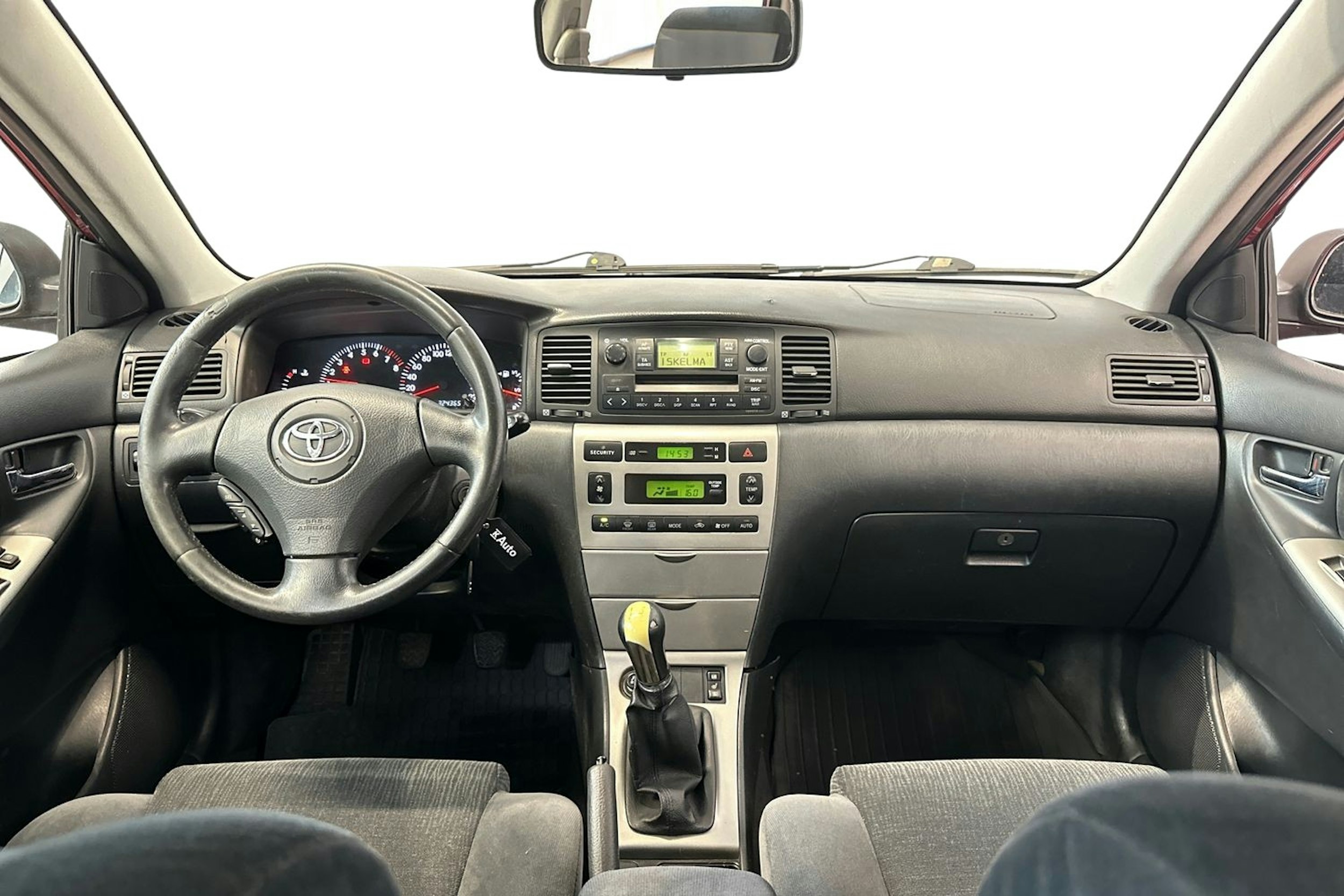 punainen Toyota Corolla 2003 kuva 9.