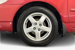 punainen Toyota Corolla 2003 kuva 11.