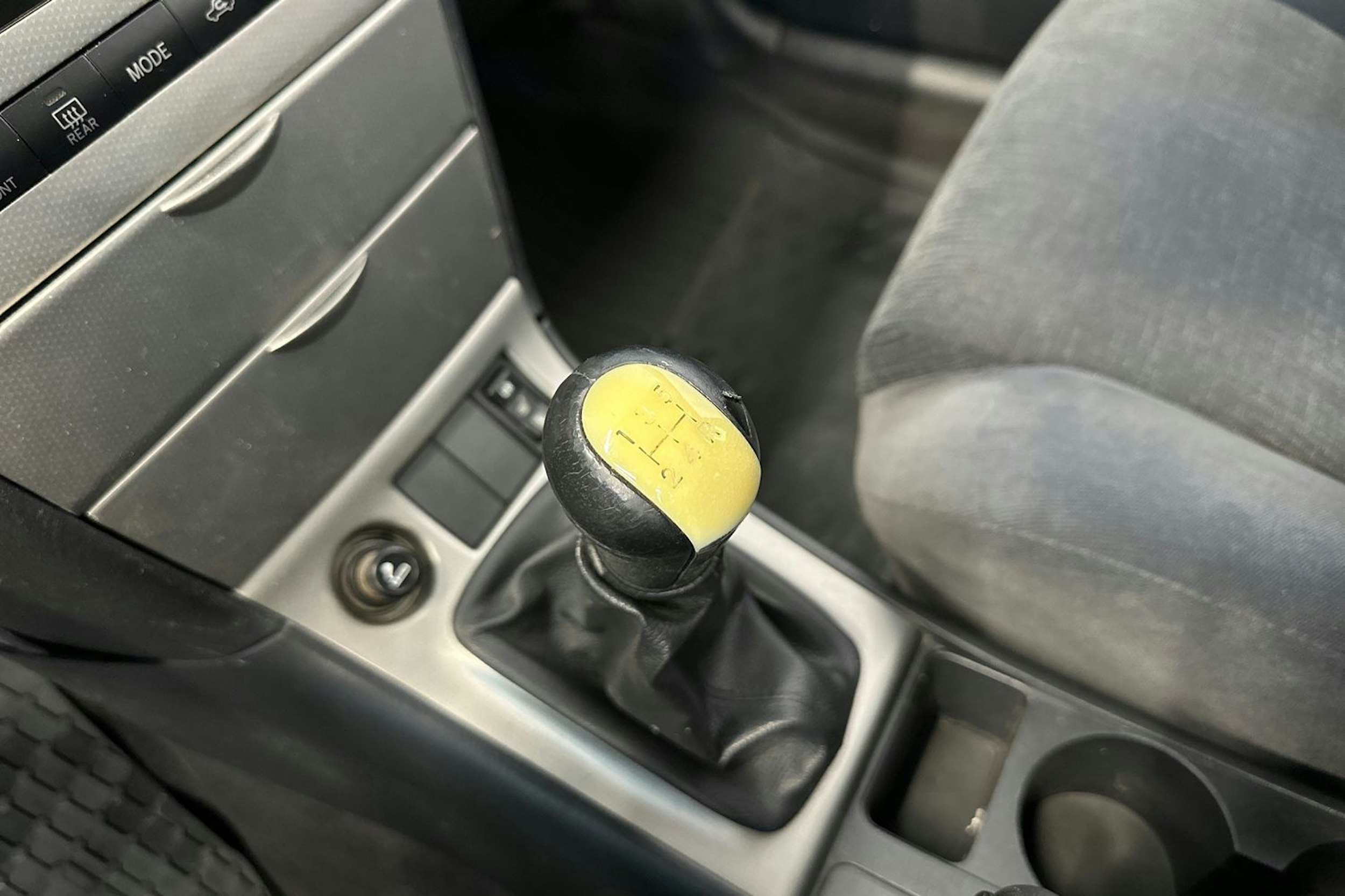 punainen Toyota Corolla 2003 kuva 20.