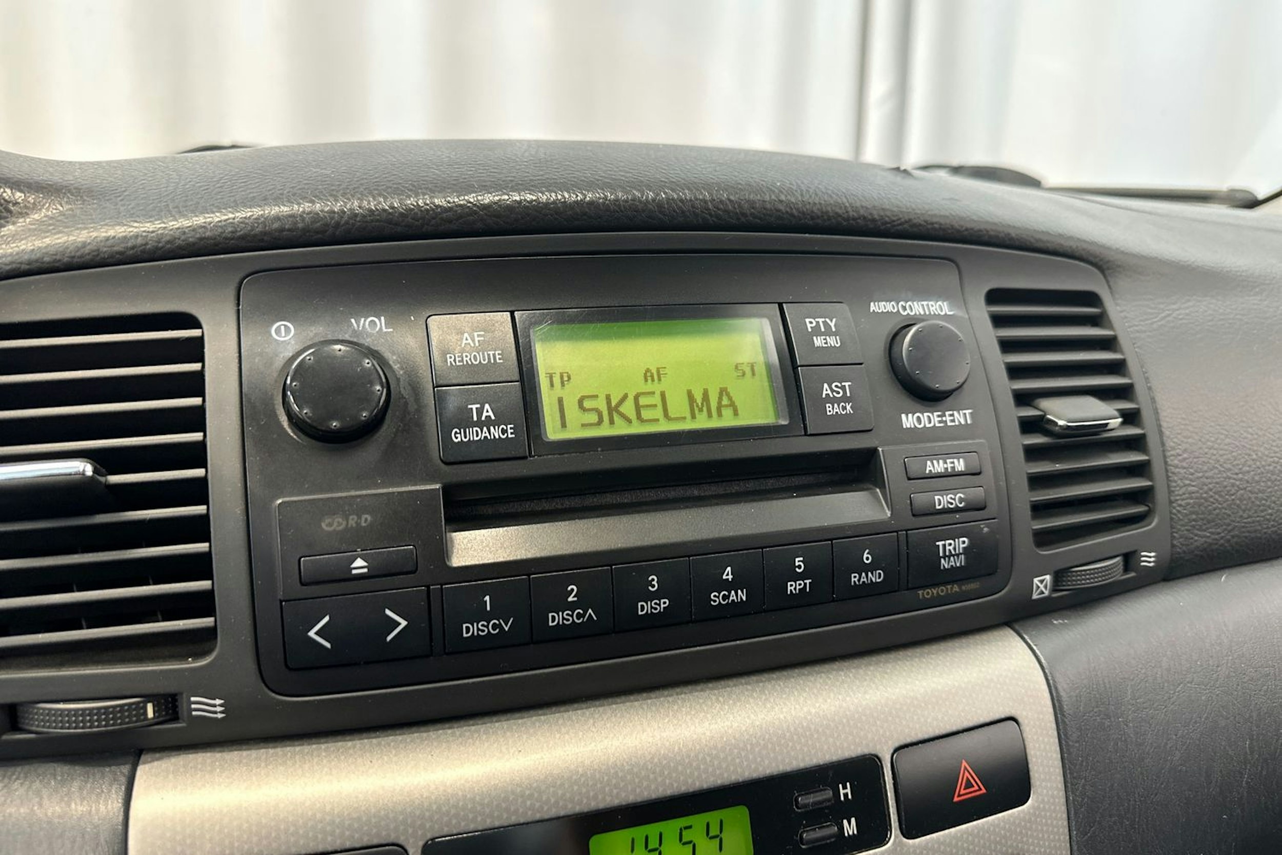 punainen Toyota Corolla 2003 kuva 21.
