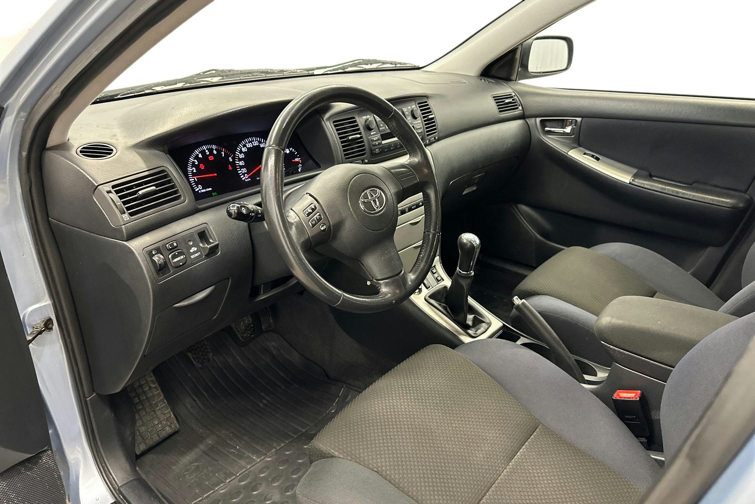 sininen Toyota Corolla 2004 kuva 7.