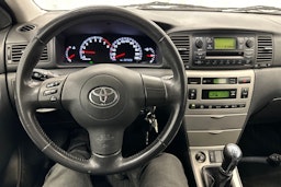 sininen Toyota Corolla 2004 kuva 16.