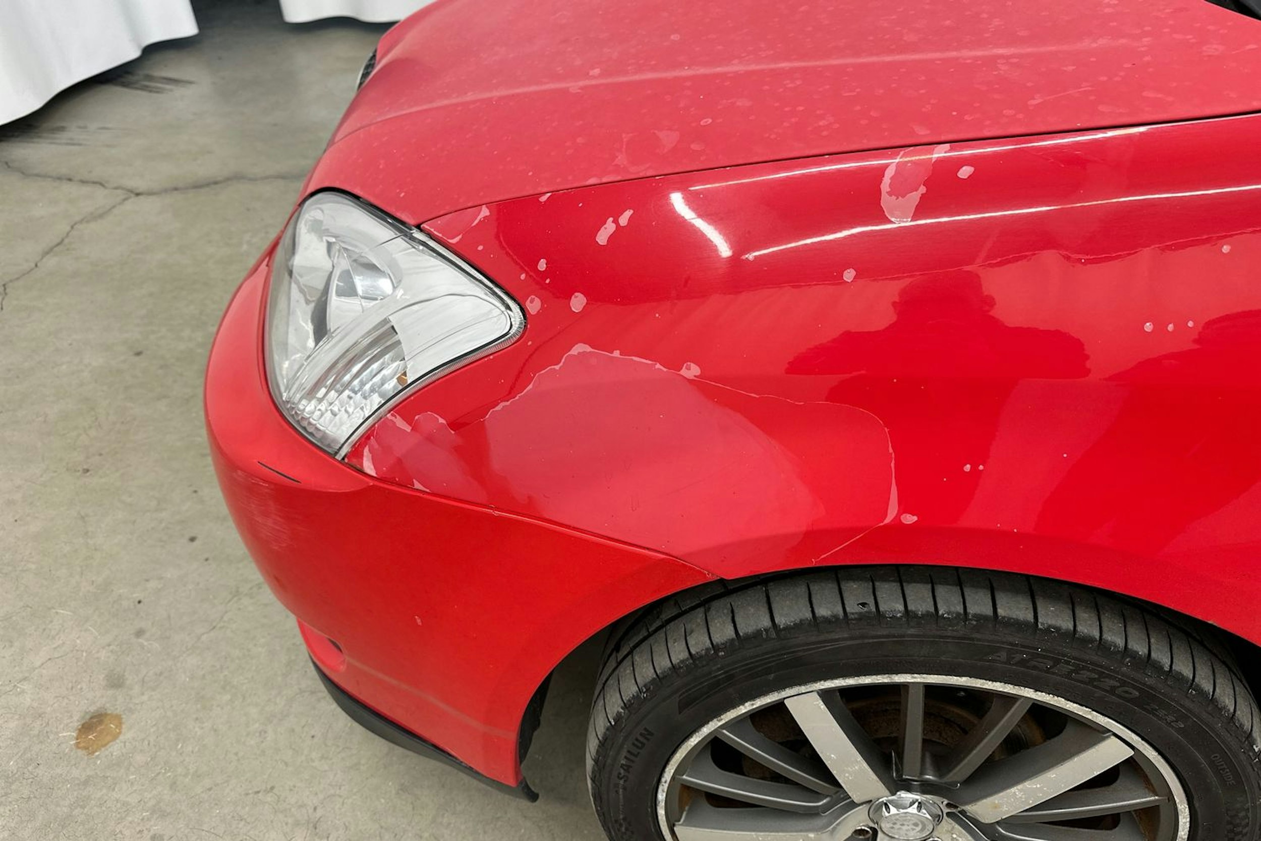 Punainen Toyota Corolla 2004 kuva 14.