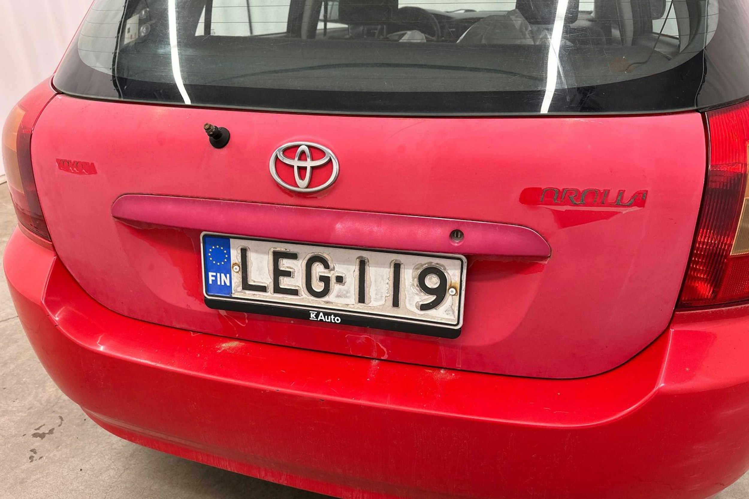 Punainen Toyota Corolla 2004 kuva 19.