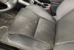 Punainen Toyota Corolla 2004 kuva 22.