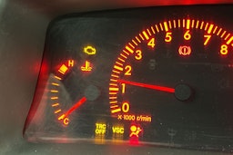 Punainen Toyota Corolla 2004 kuva 23.