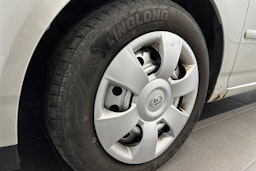 Hopea Toyota Corolla 2004 kuva 11.