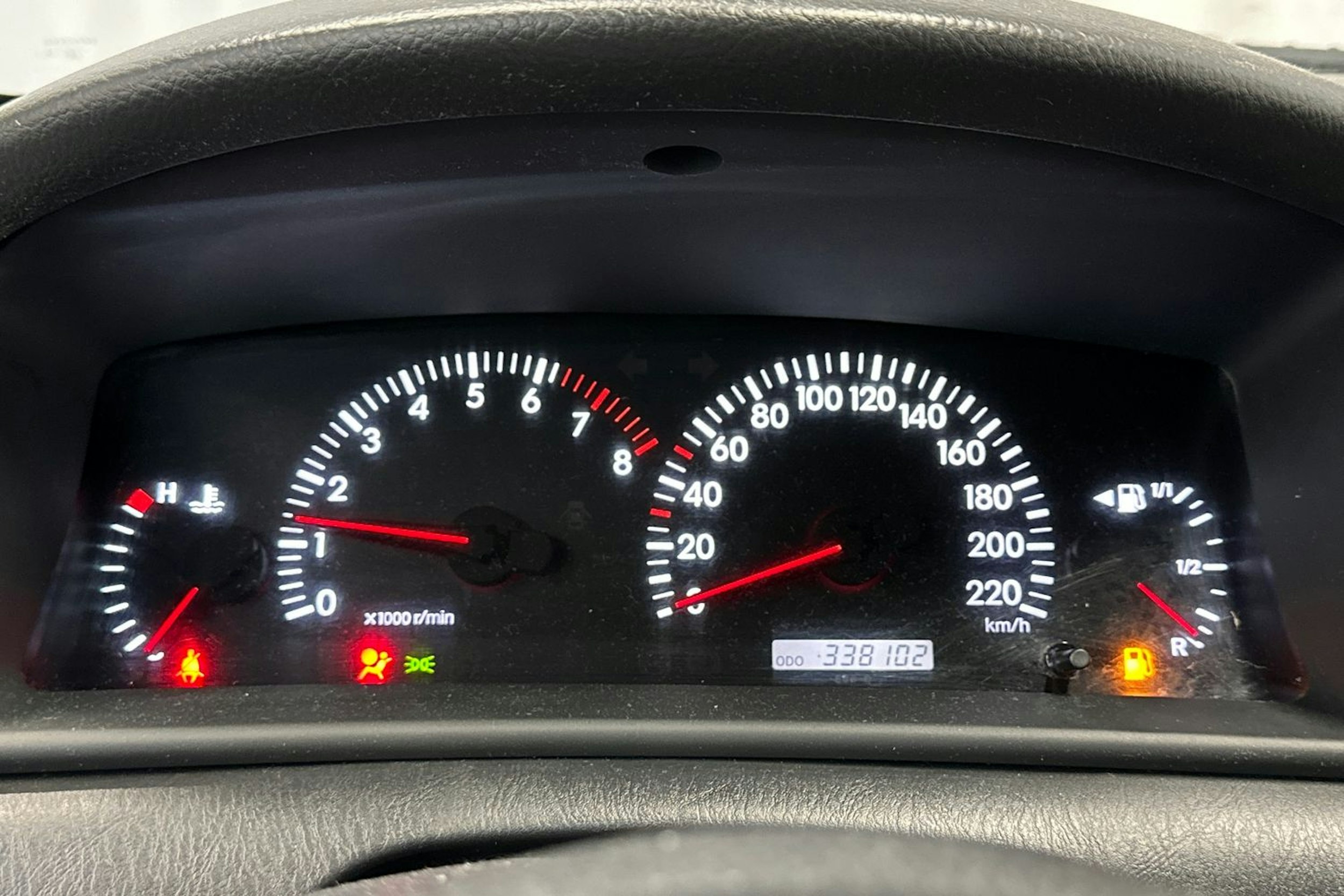 Hopea Toyota Corolla 2004 kuva 15.